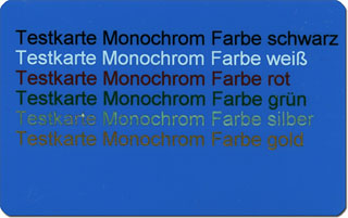 Testkarte - Verschiedene Monochromdruck-Farben auf blauer Magnetkarte